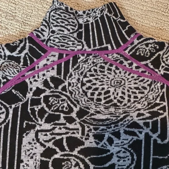 Title Nine - Merino Wool Patterned Women's Long Sleeve Dress - Picture 6 of 8